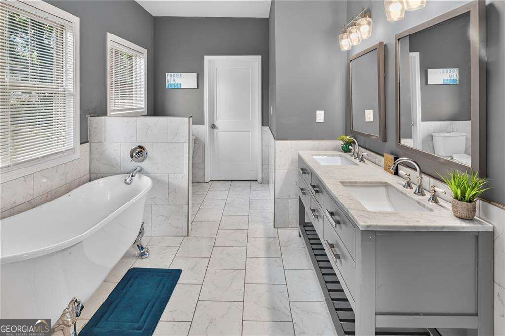 319 Lawton Street Sw Property Photo 18