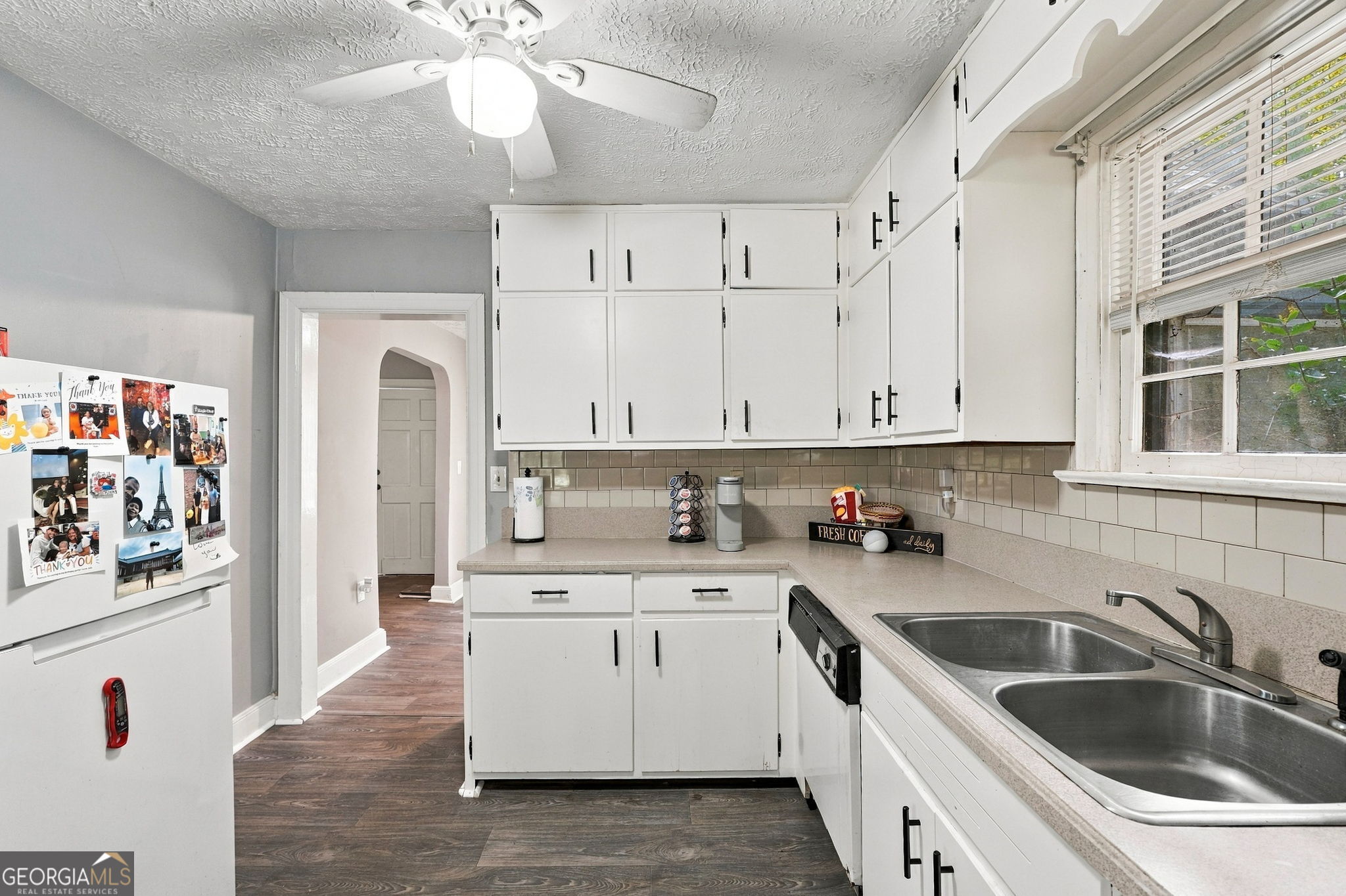1580 Laird Road Property Photo 8