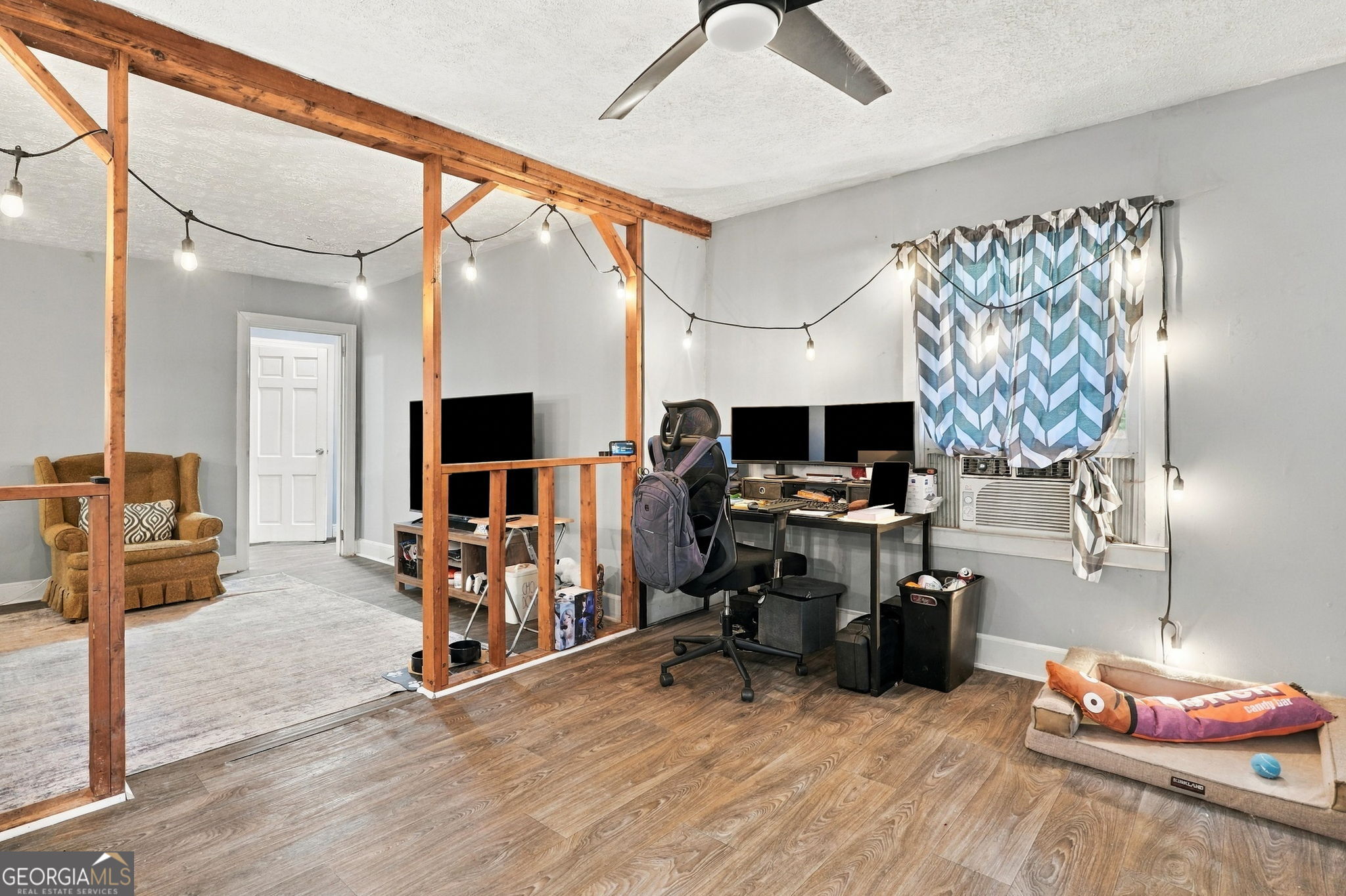 1580 Laird Road Property Photo 15
