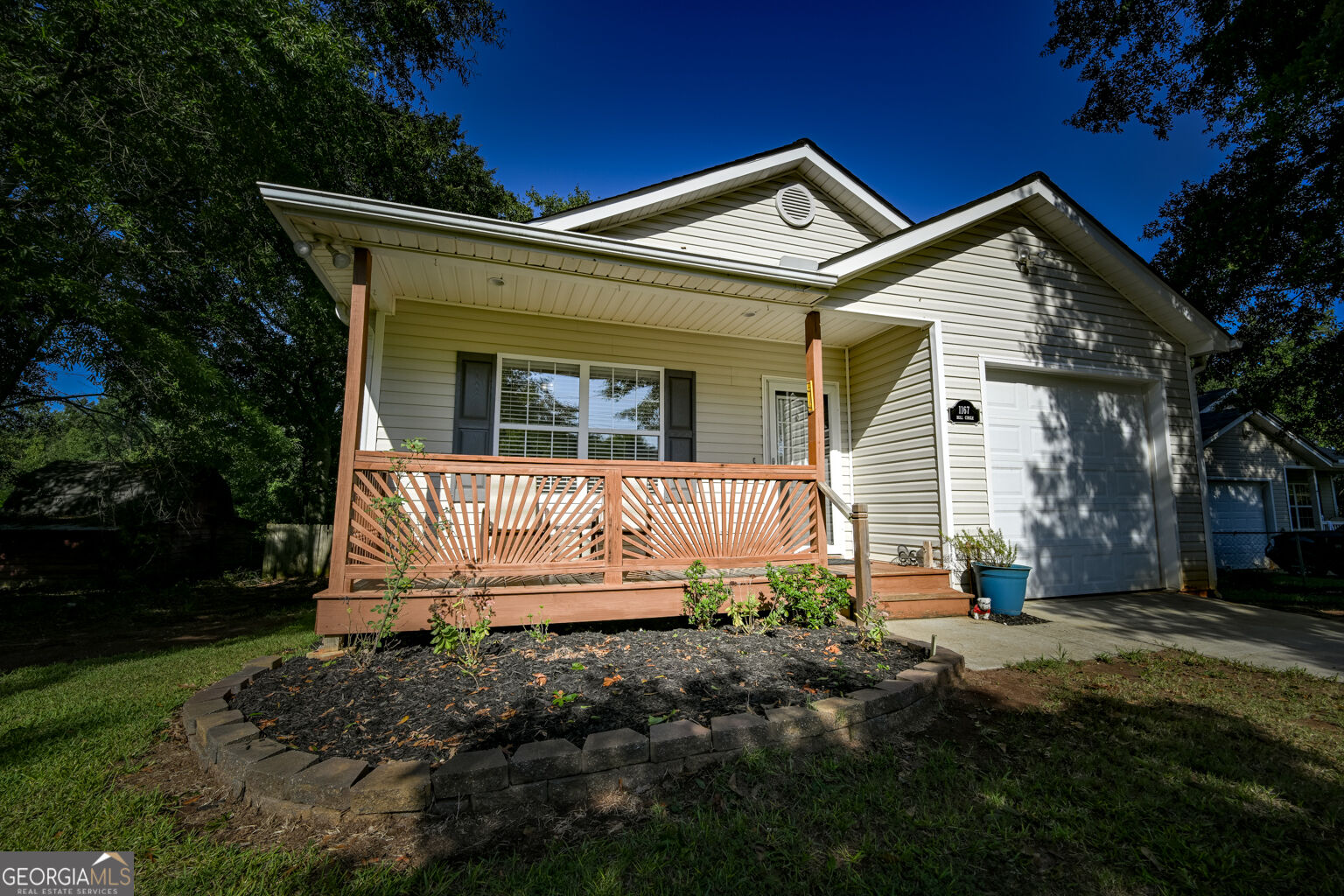 1167 Bell Circle Property Photo 2