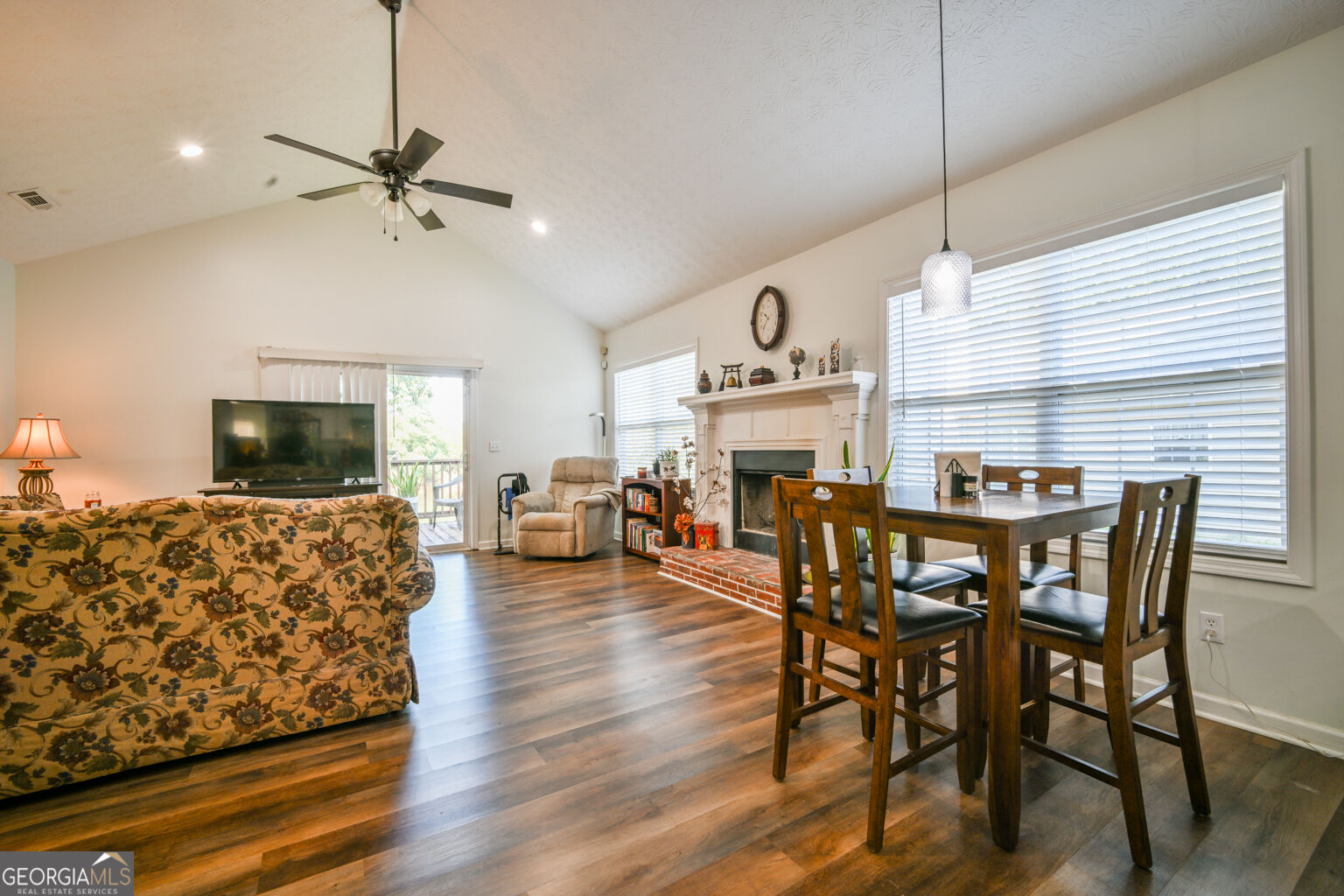 1167 Bell Circle Property Photo 11