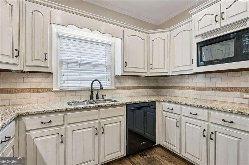 4387 Trestle Way Property Photo 28