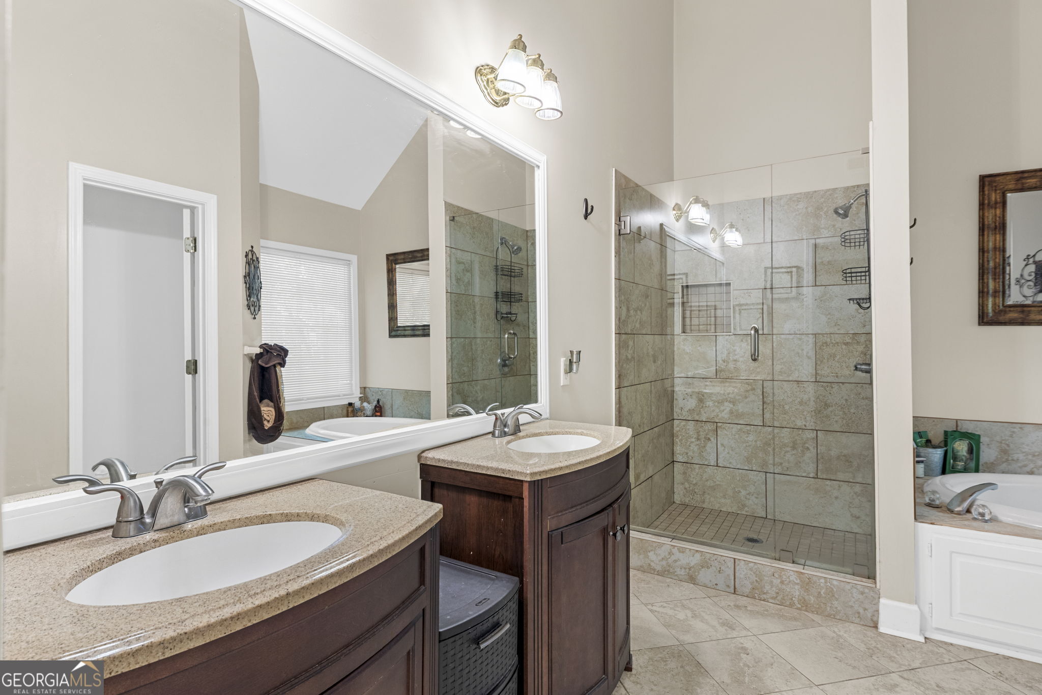 125 Wynchase Lane Property Photo 34