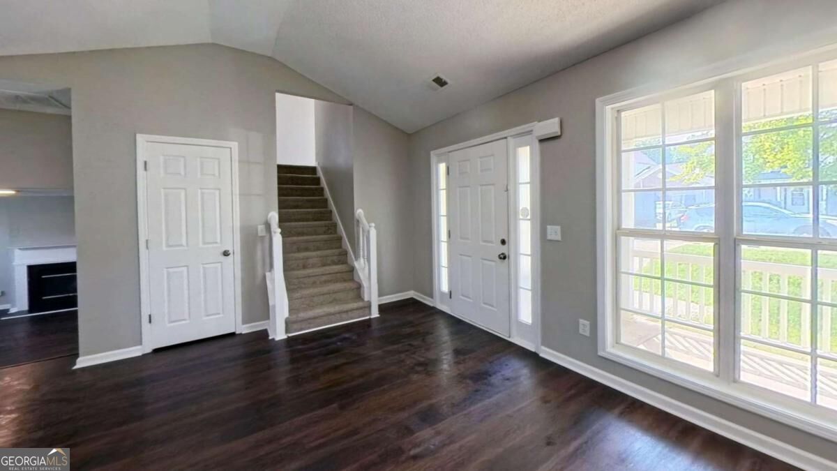 3328 Waggoner Place Property Photo 5