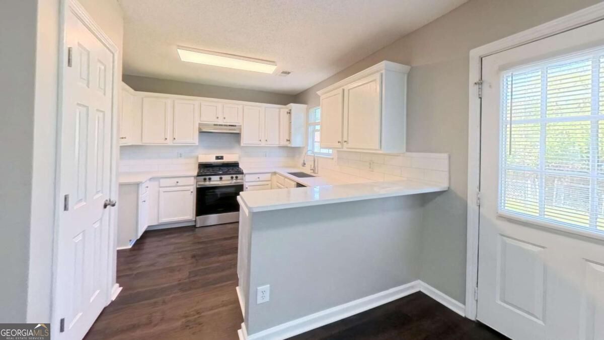 3328 Waggoner Place Property Photo 7