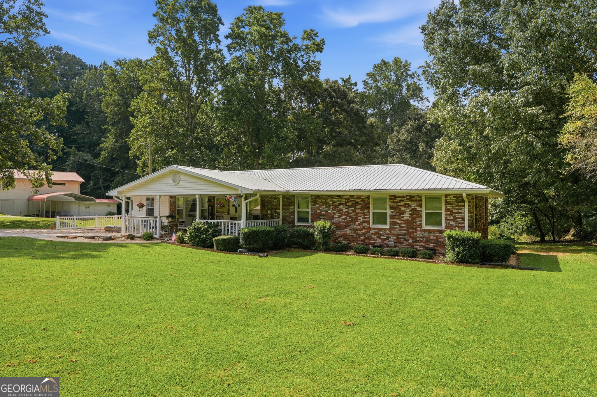 6757 Campground Road Property Photo 2