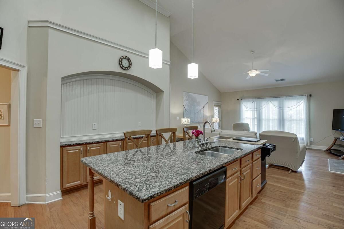 1560 Woodall Trace Property Photo 3