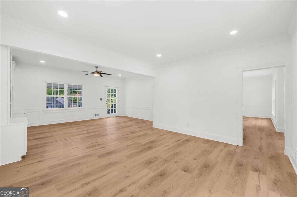 877 Jami Court Property Photo 24