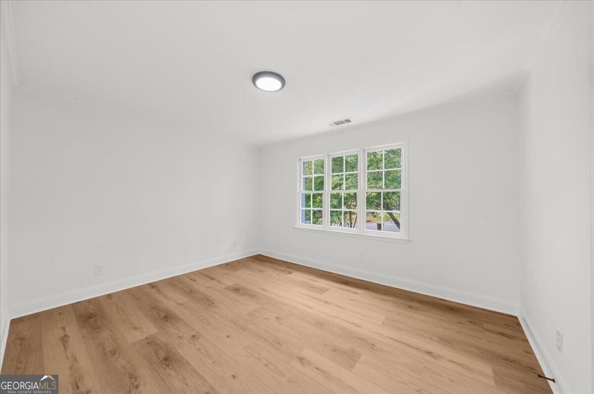 877 Jami Court Property Photo 35
