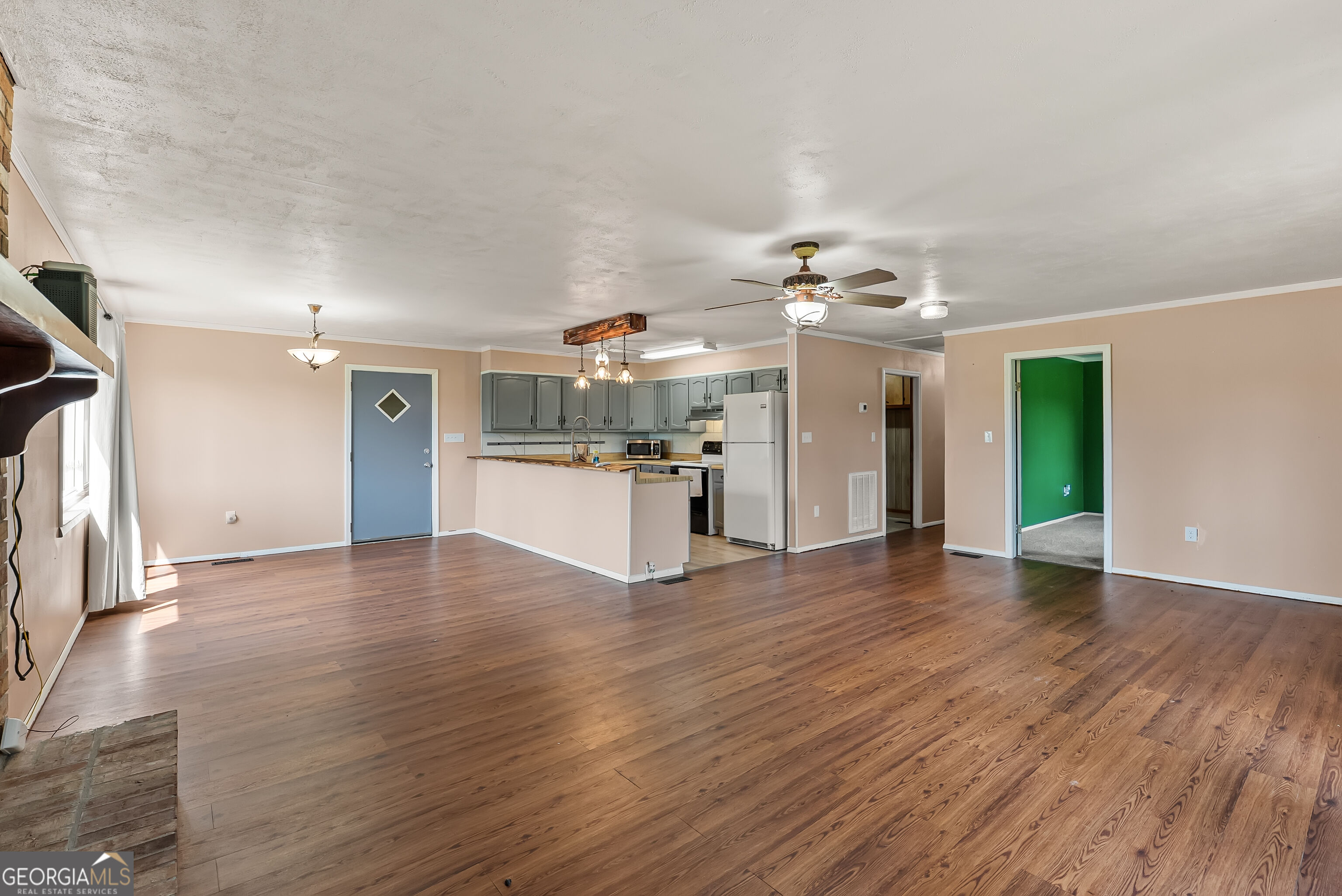 677 Palmer Road Property Photo 4