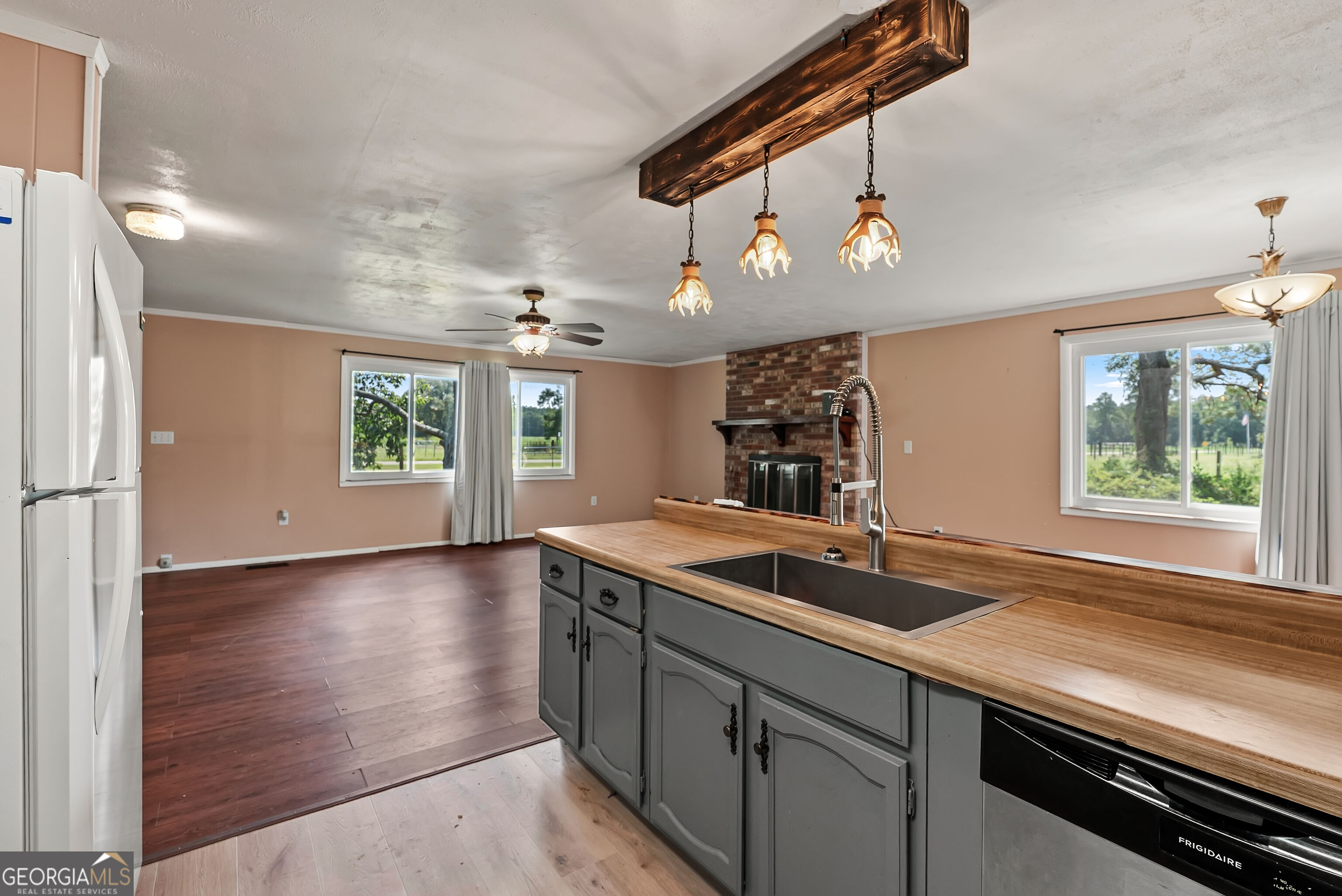 677 Palmer Road Property Photo 10