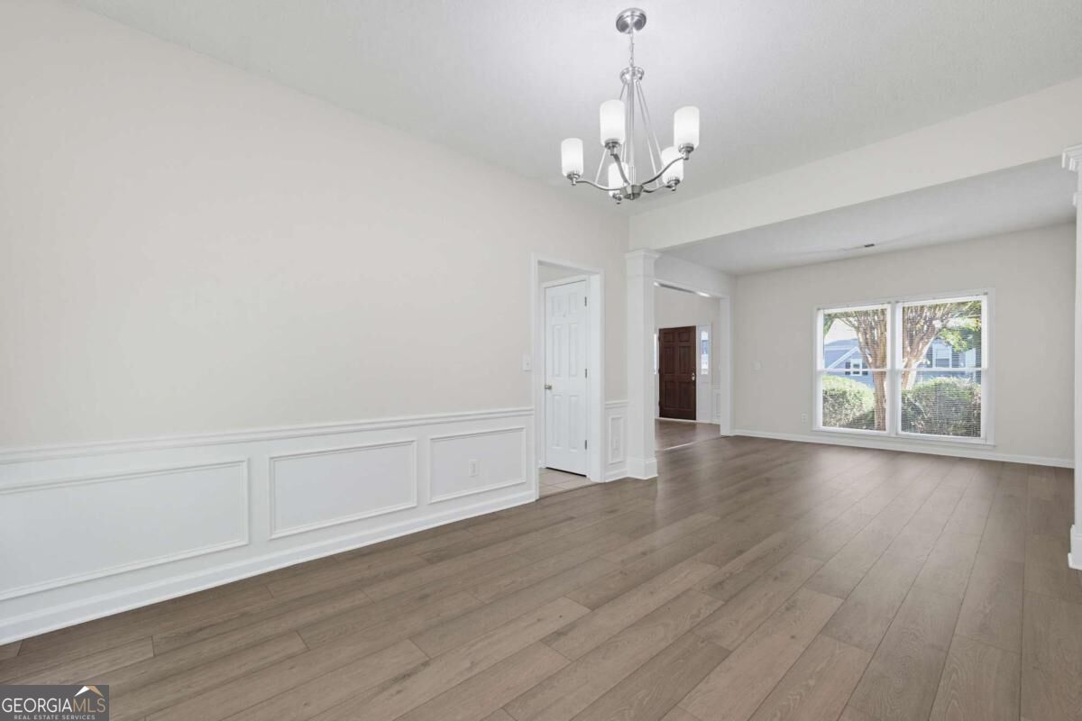 10920 Glenbarr Drive Property Photo 7