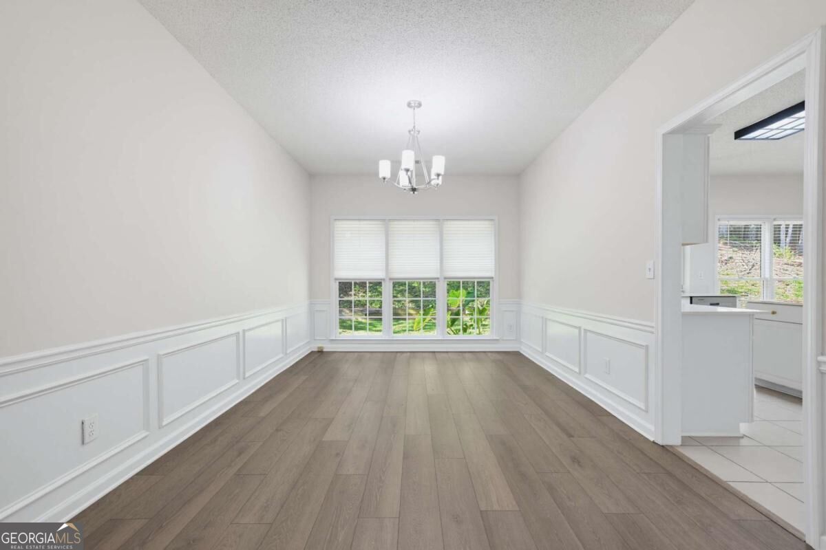 10920 Glenbarr Drive Property Photo 8