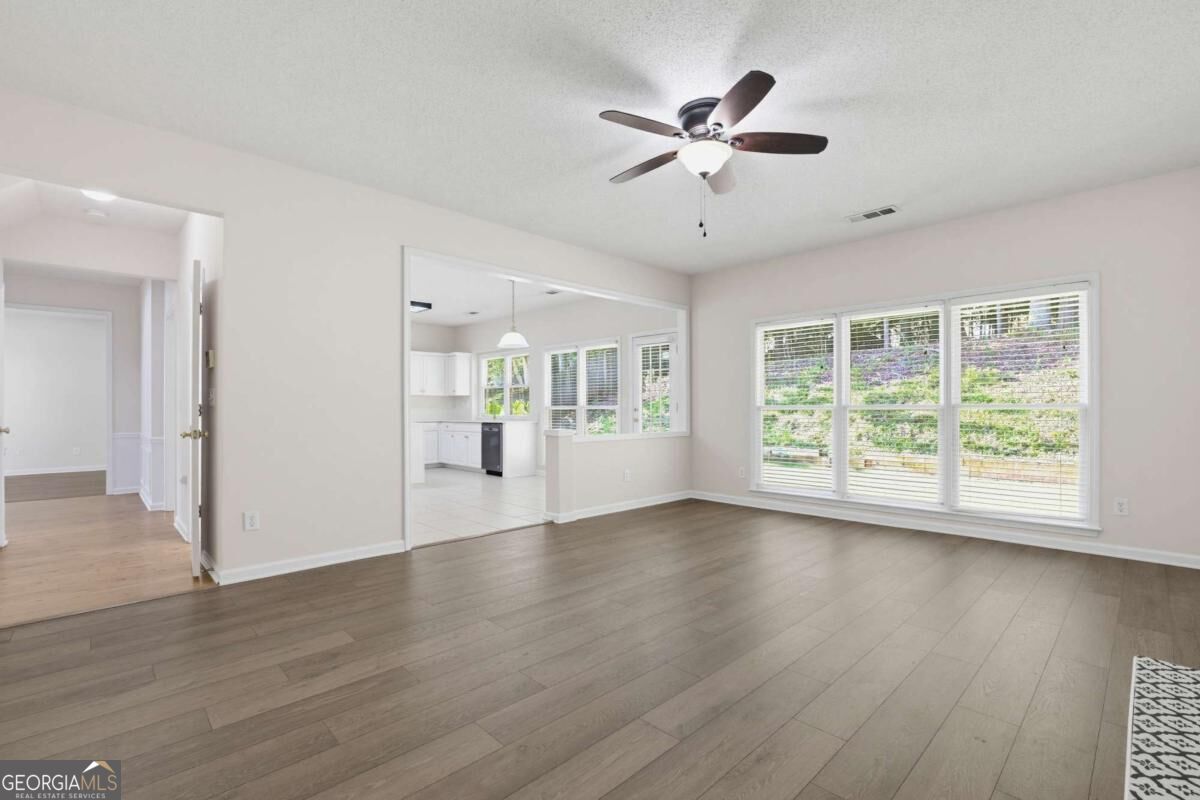 10920 Glenbarr Drive Property Photo 15