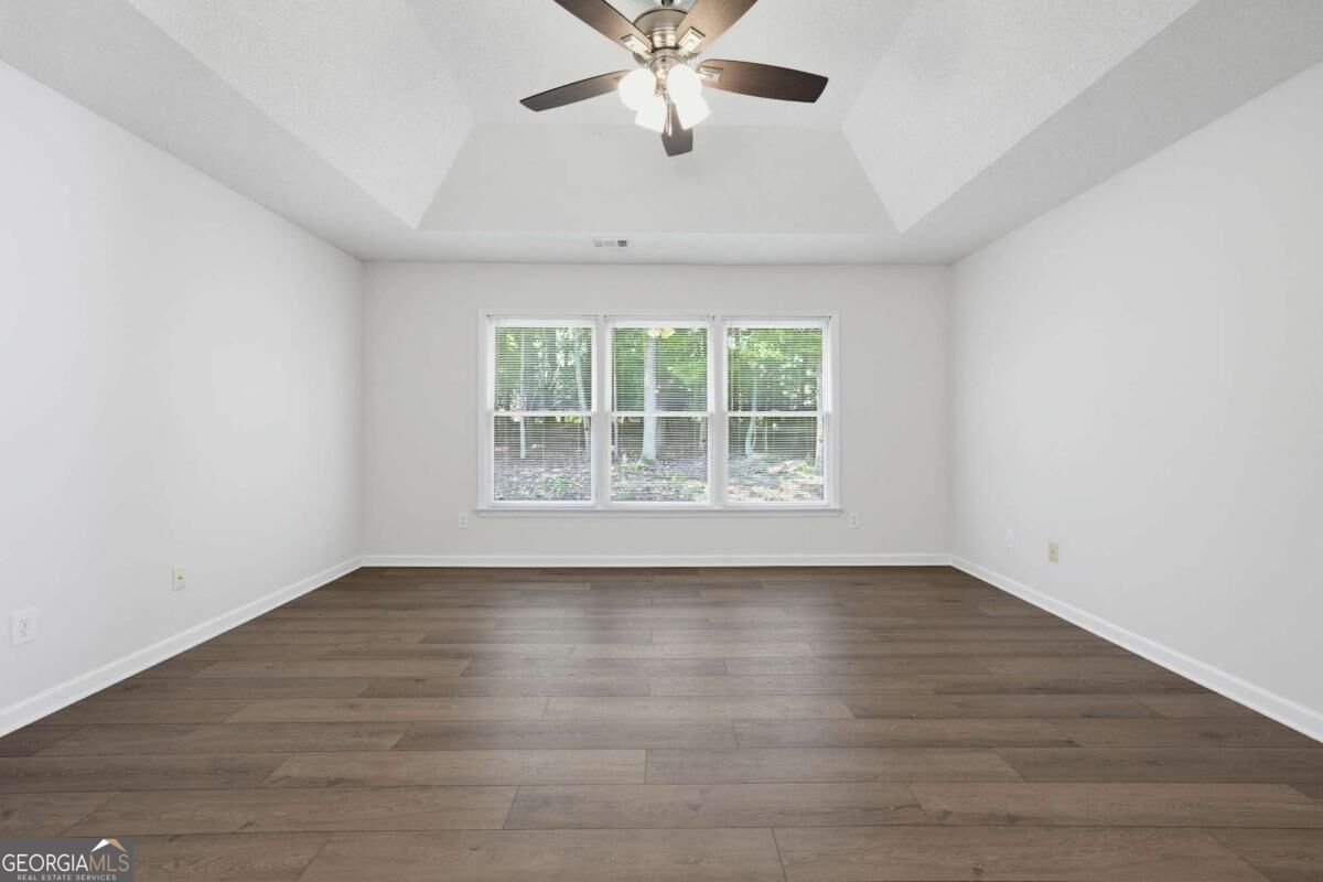 10920 Glenbarr Drive Property Photo 23
