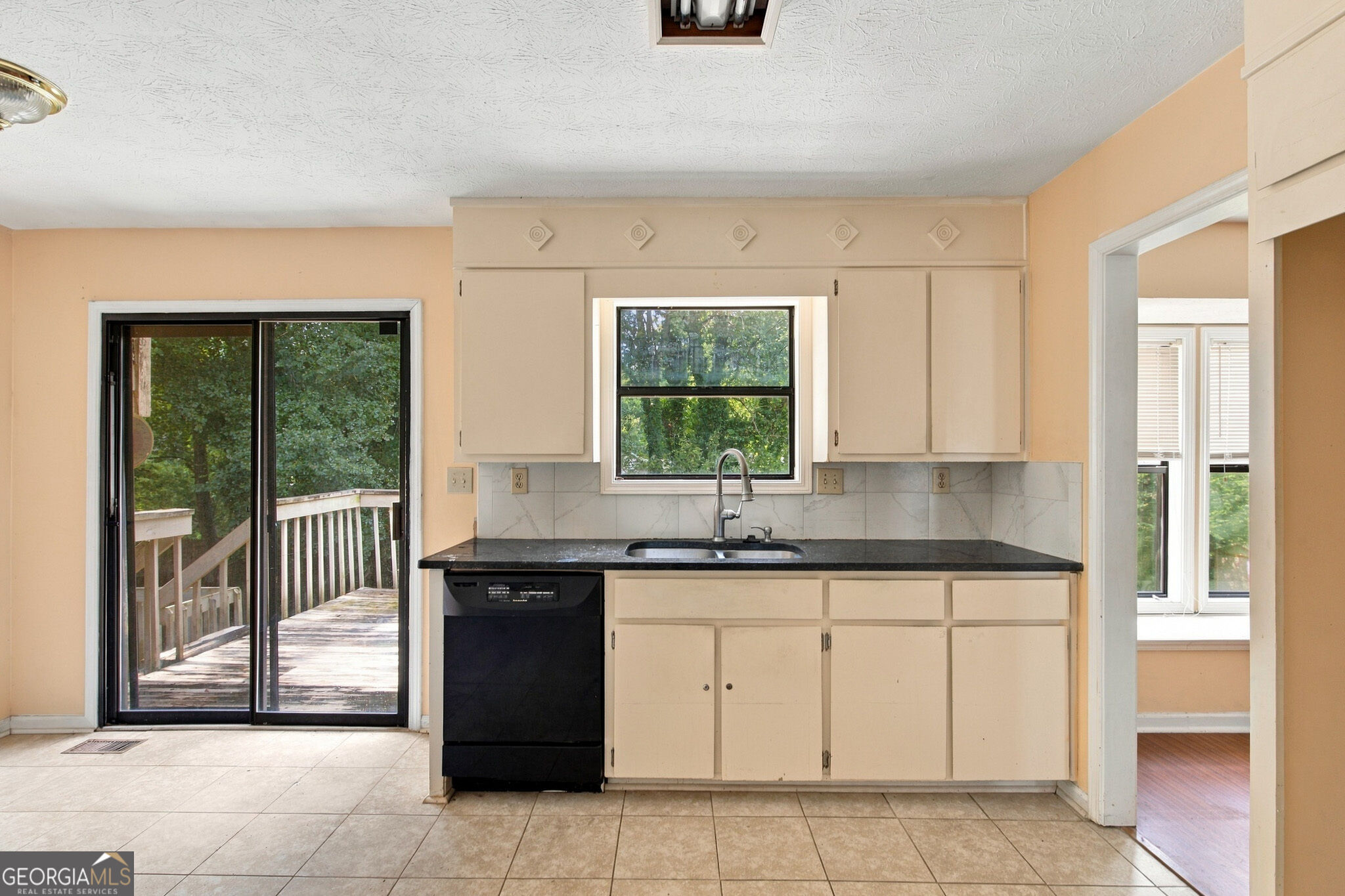 371 Saint Simons Cove Property Photo 7