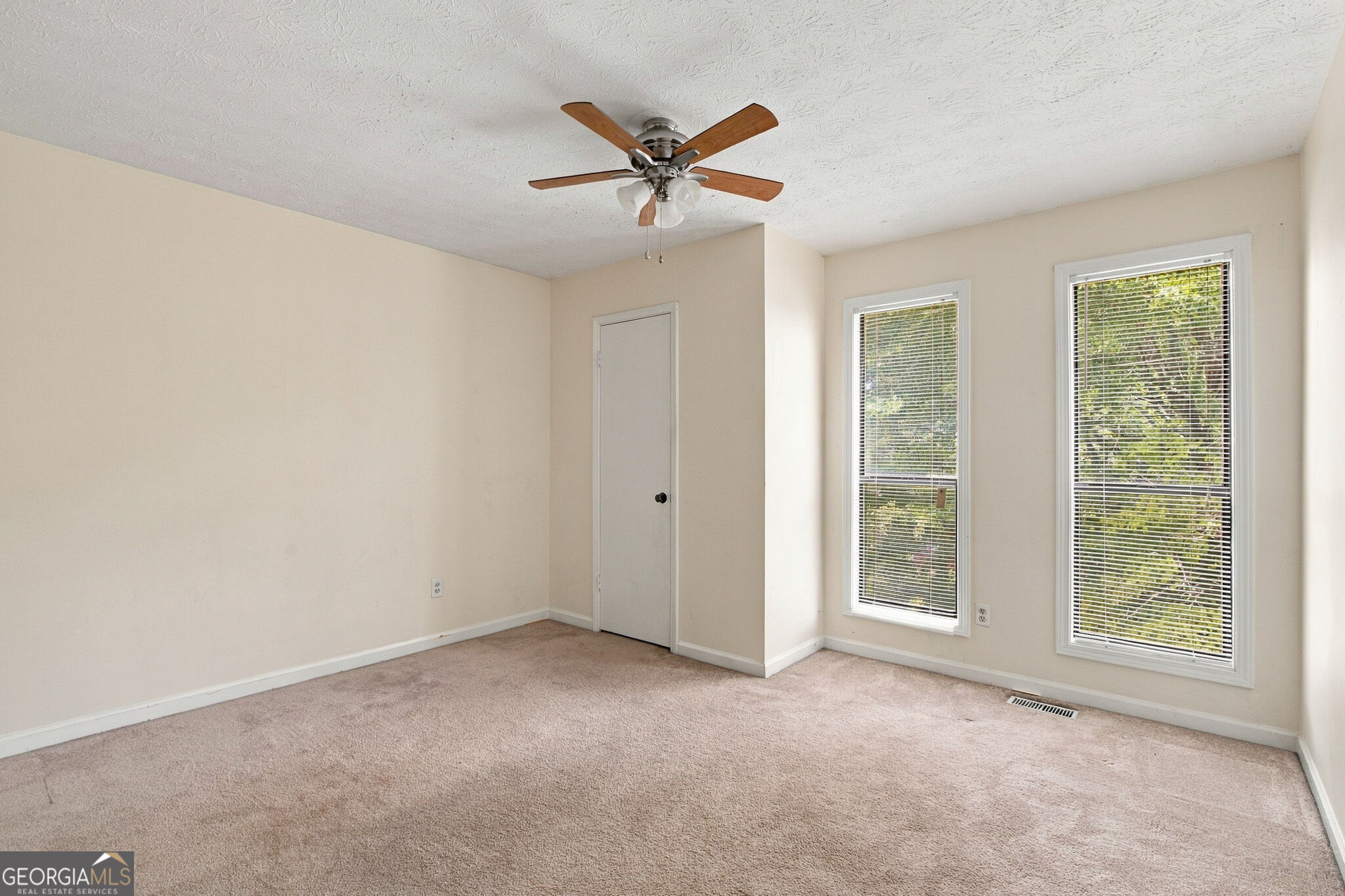 371 Saint Simons Cove Property Photo 14