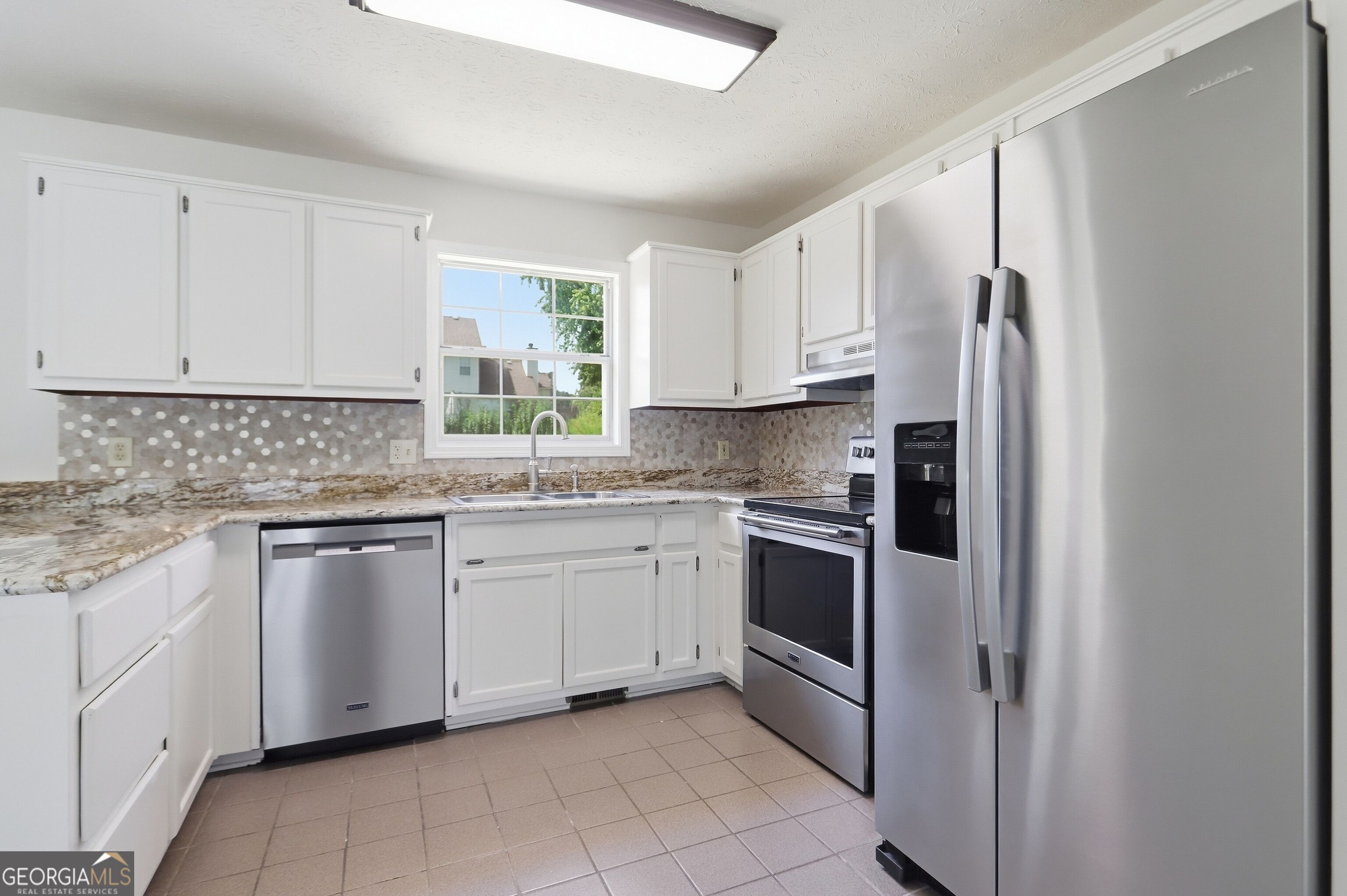 5430 Princeton Oaks Drive Property Photo 2