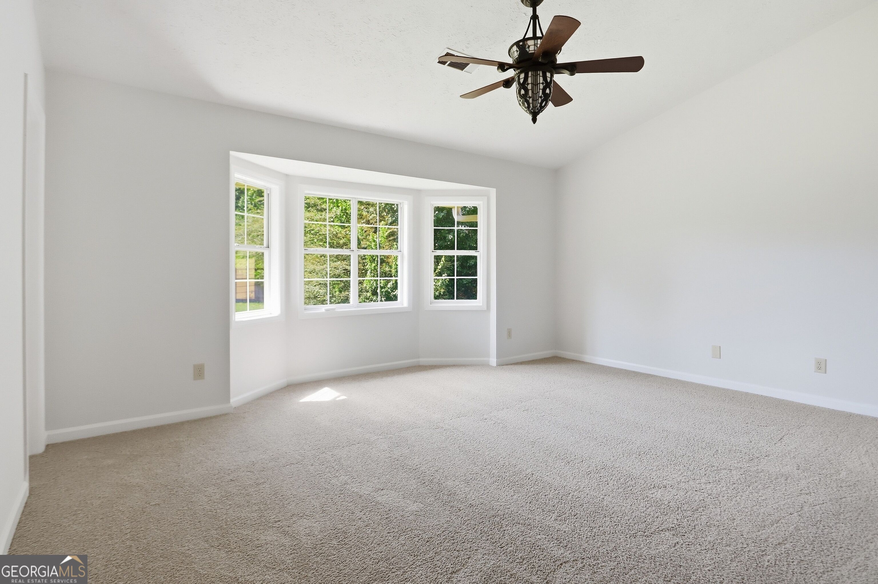 5430 Princeton Oaks Drive Property Photo 4