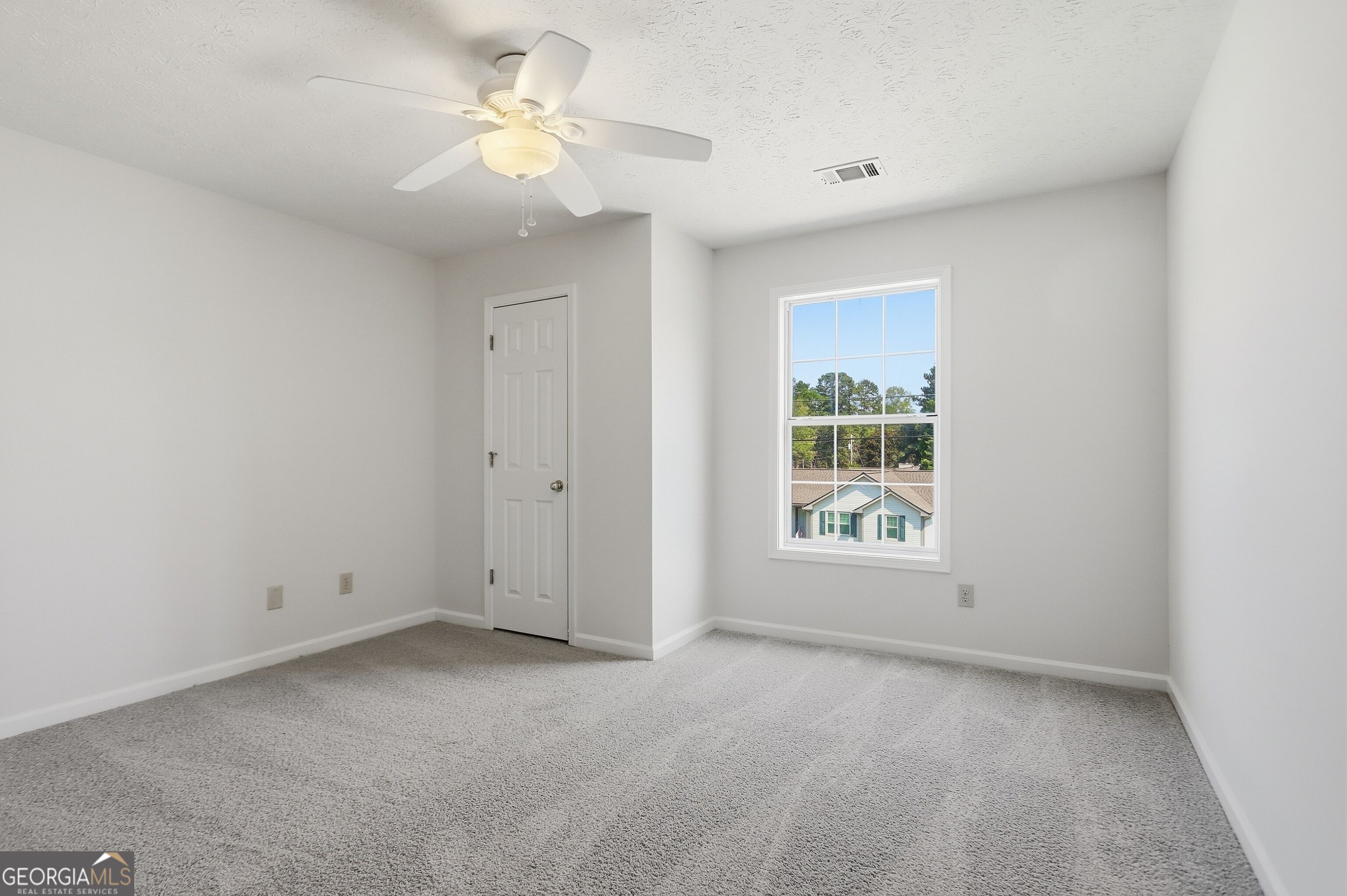 5430 Princeton Oaks Drive Property Photo 14