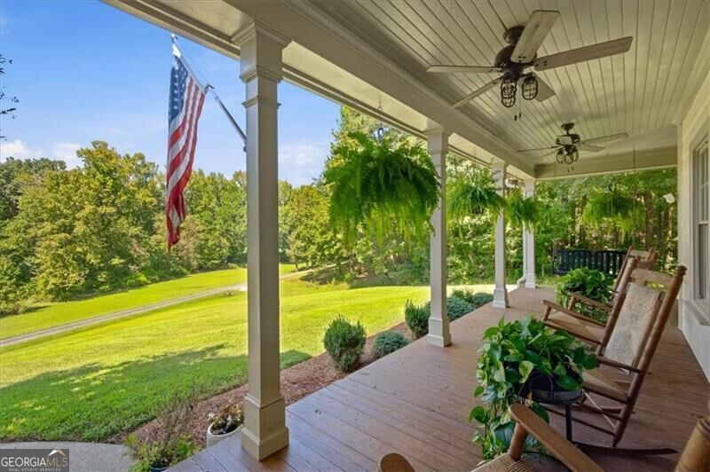 1828 Austin Bridge Road Property Photo 5
