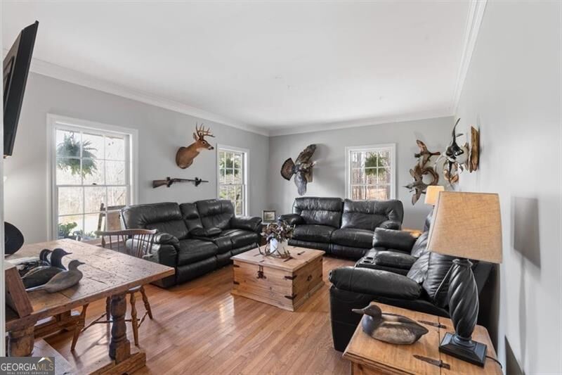 1828 Austin Bridge Road Property Photo 14