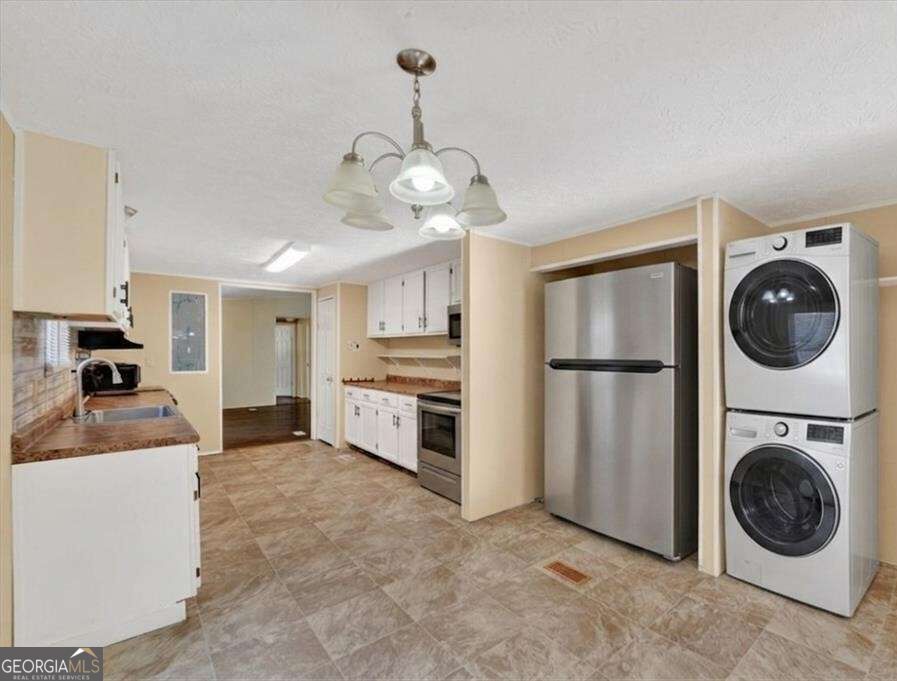 300 Deer Trail Lane Property Photo 4