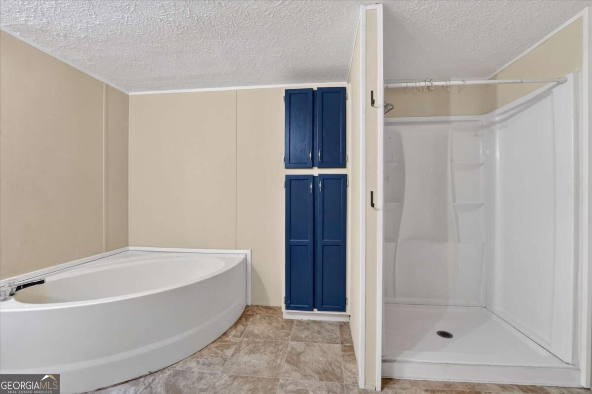 300 Deer Trail Lane Property Photo 18