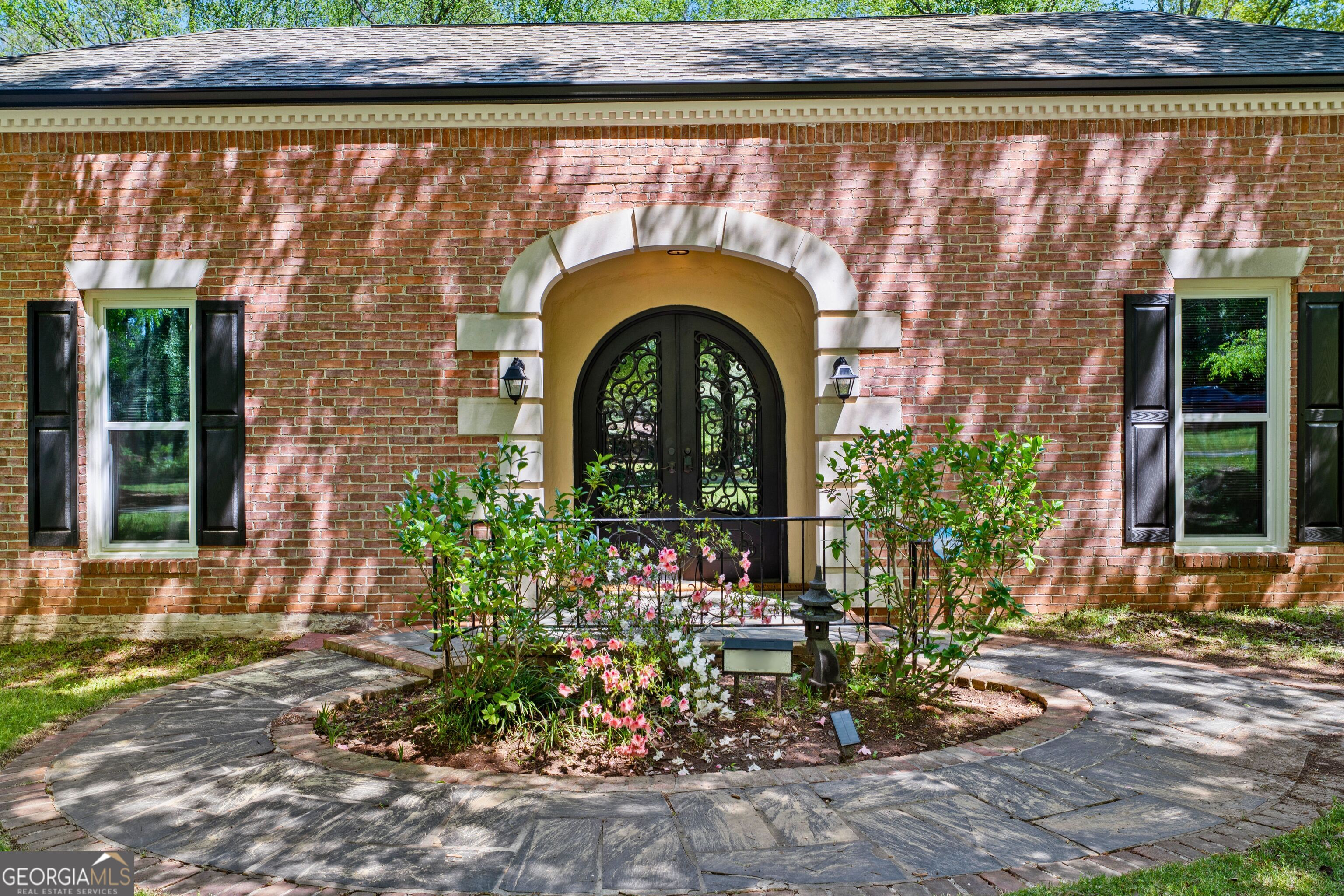 151 Pine Forest Drive Property Photo 2