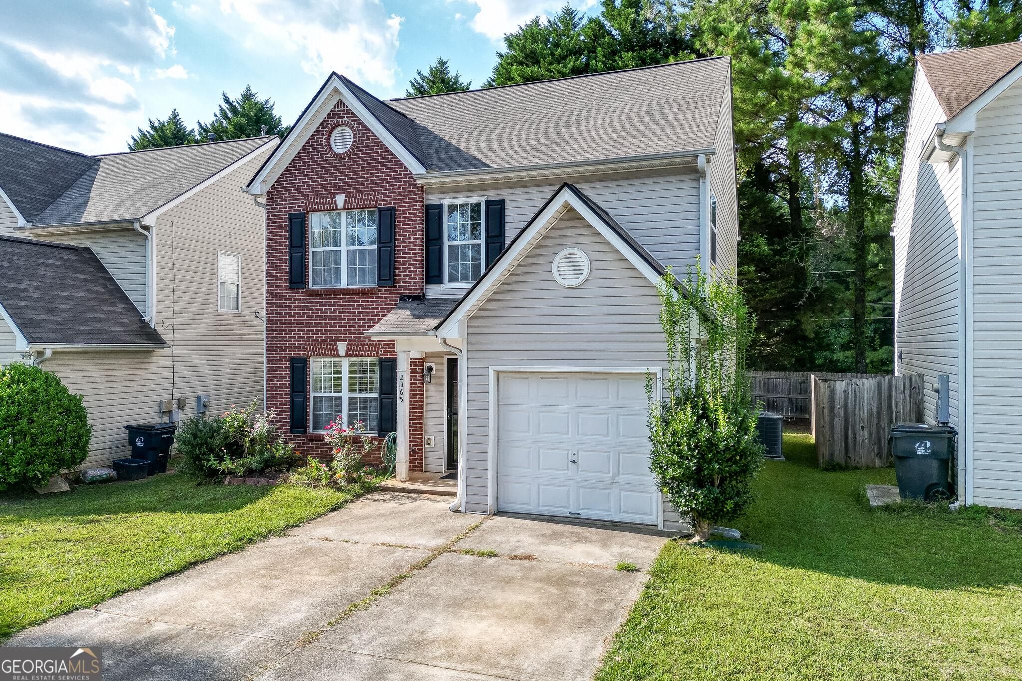 2365 Delfern Drive Property Photo 2