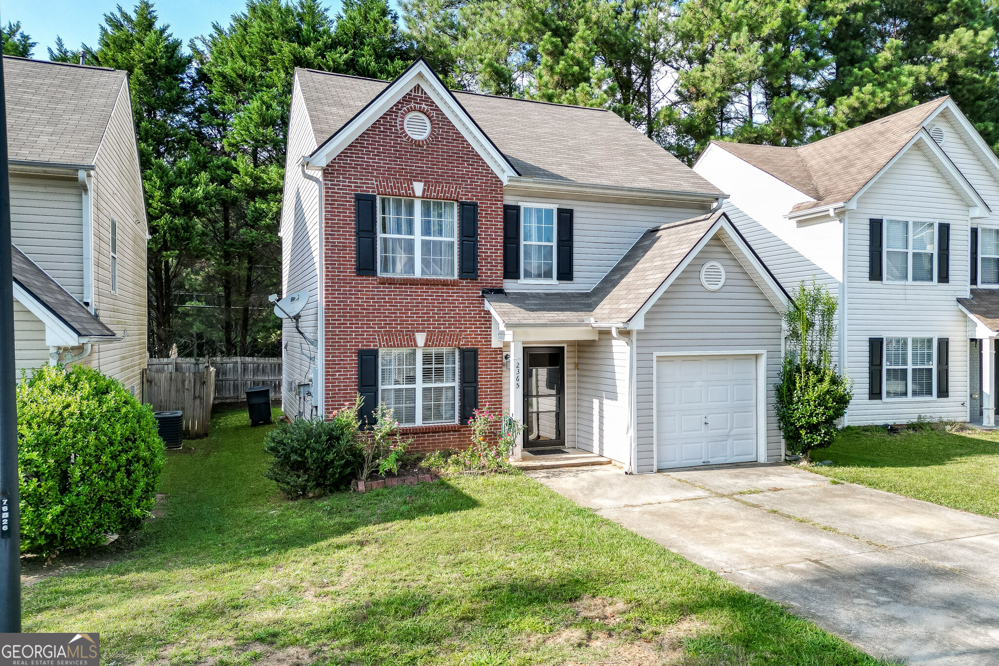 2365 Delfern Drive Property Photo 3