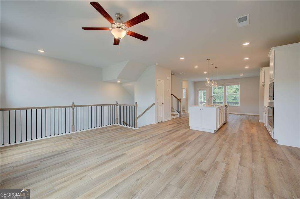 3006 Daybreak Lane Property Photo 8