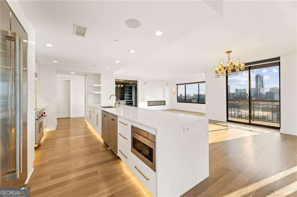 3481 Lakeside Drive NE # P206 Property Photo 1