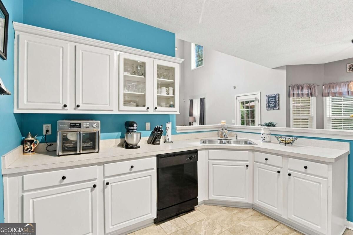 8098 Green Garden Drive Property Photo 10