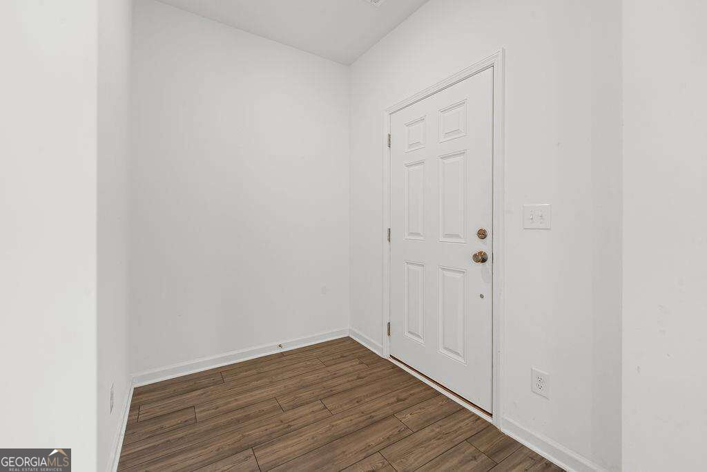469 Golden Eagle Pk Property Photo 7