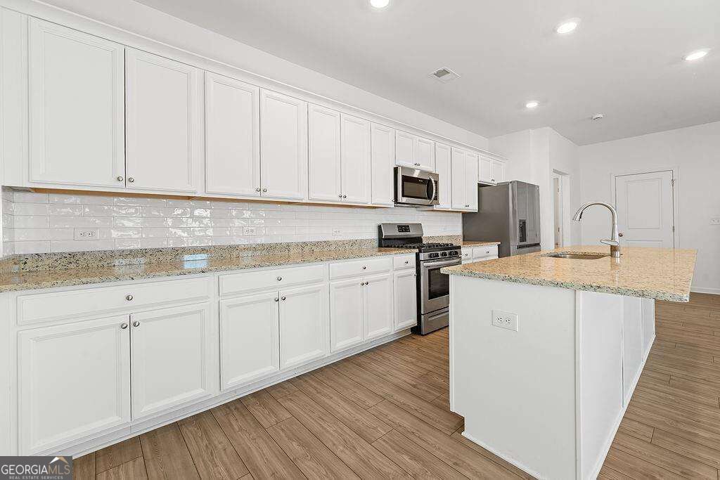 469 Golden Eagle Pk Property Photo 12