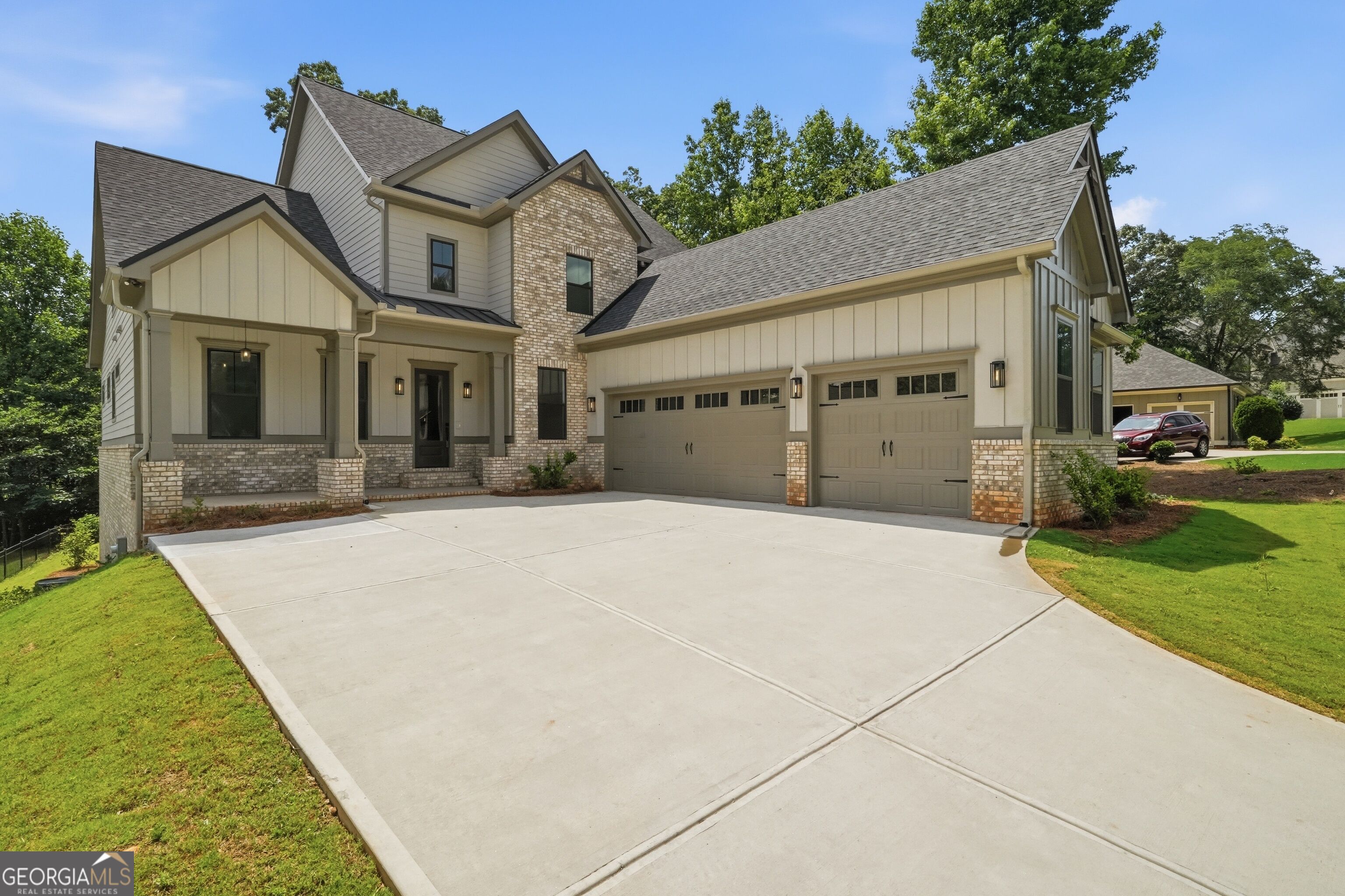 5676 Meadow View Drive Property Photo 1