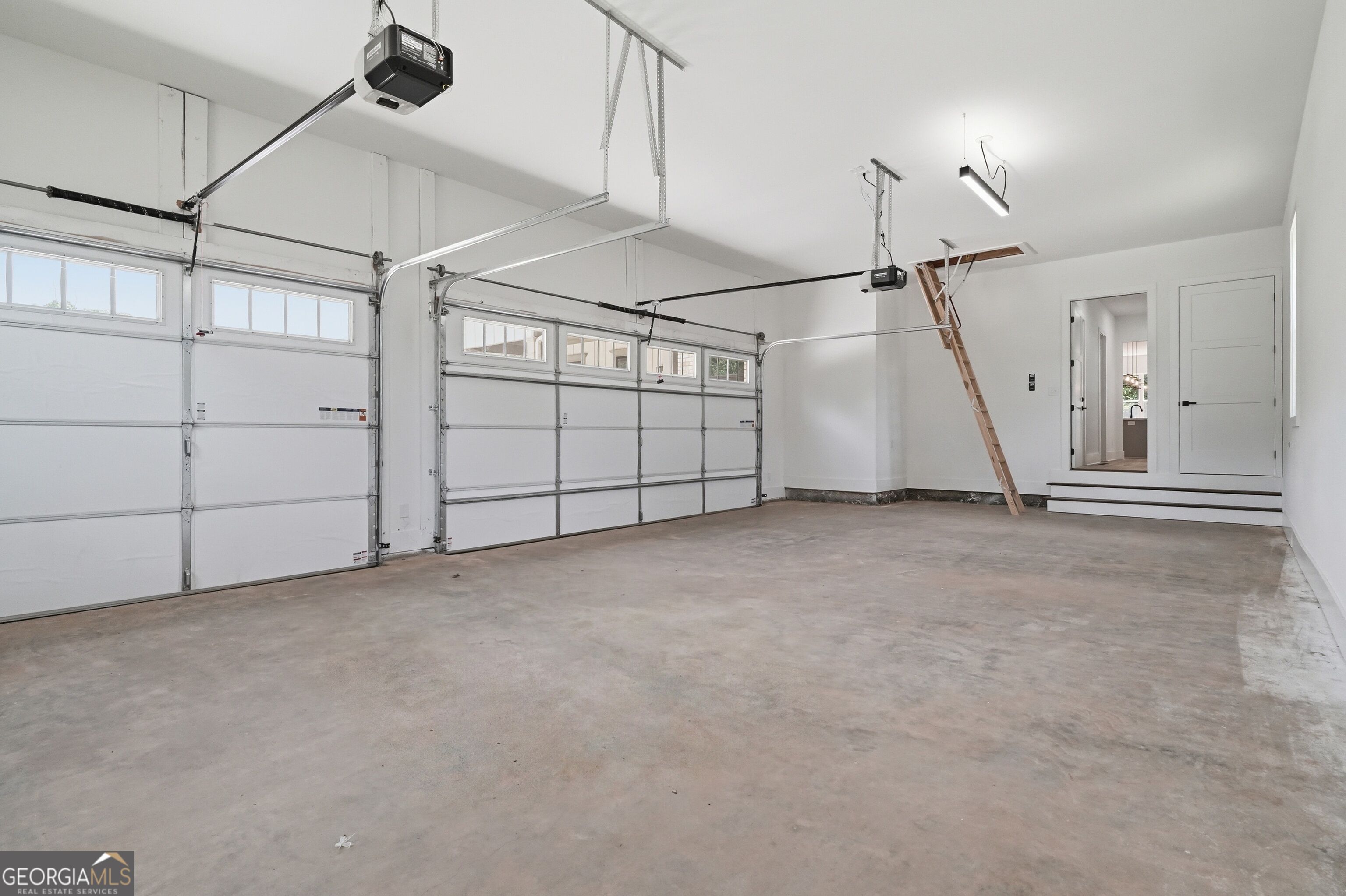 5676 Meadow View Drive Property Photo 24