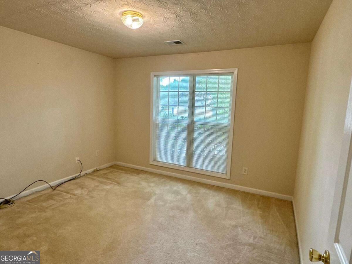 1431 Log Cabin Lane Property Photo 16