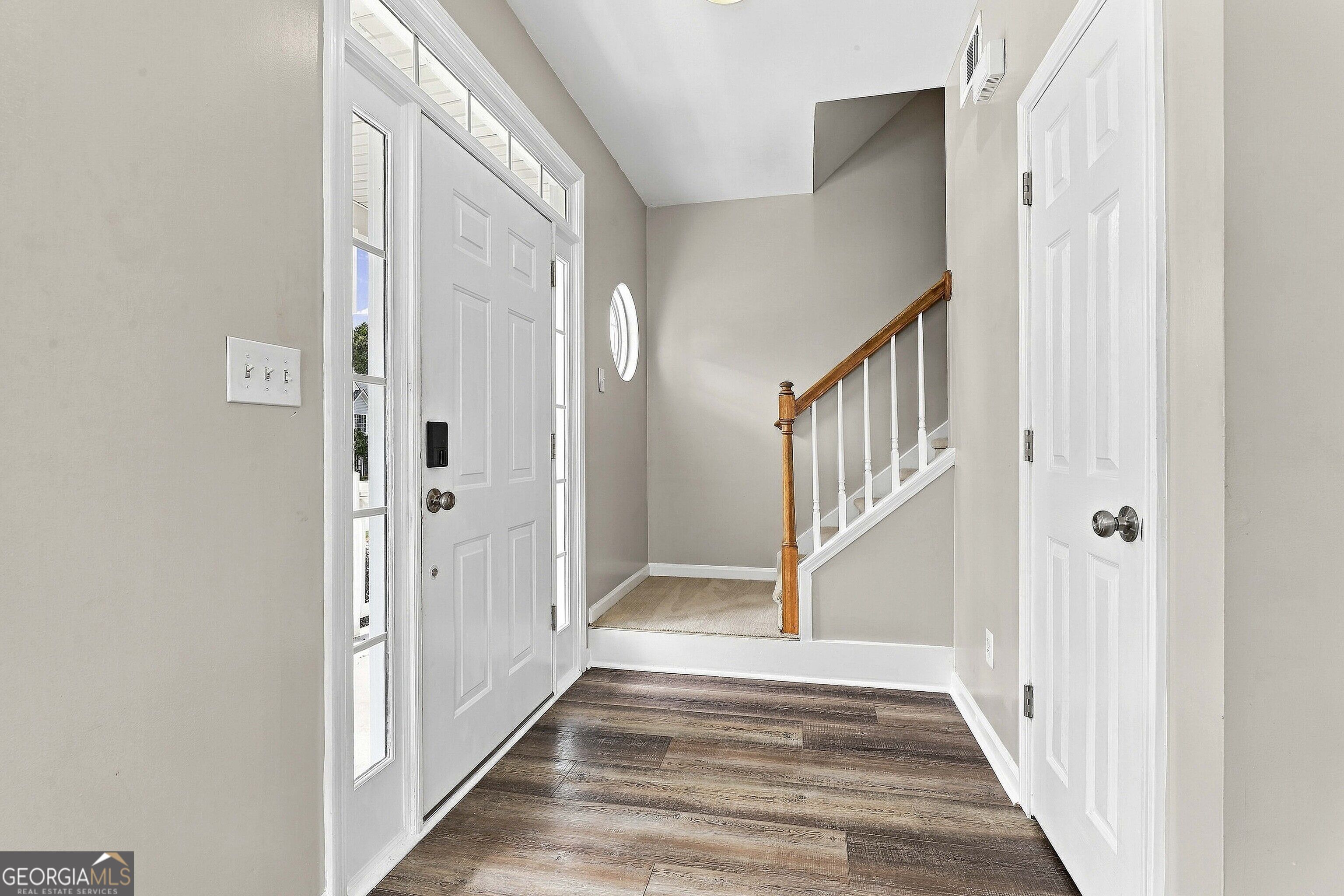 312 Dalston Way Property Photo 6