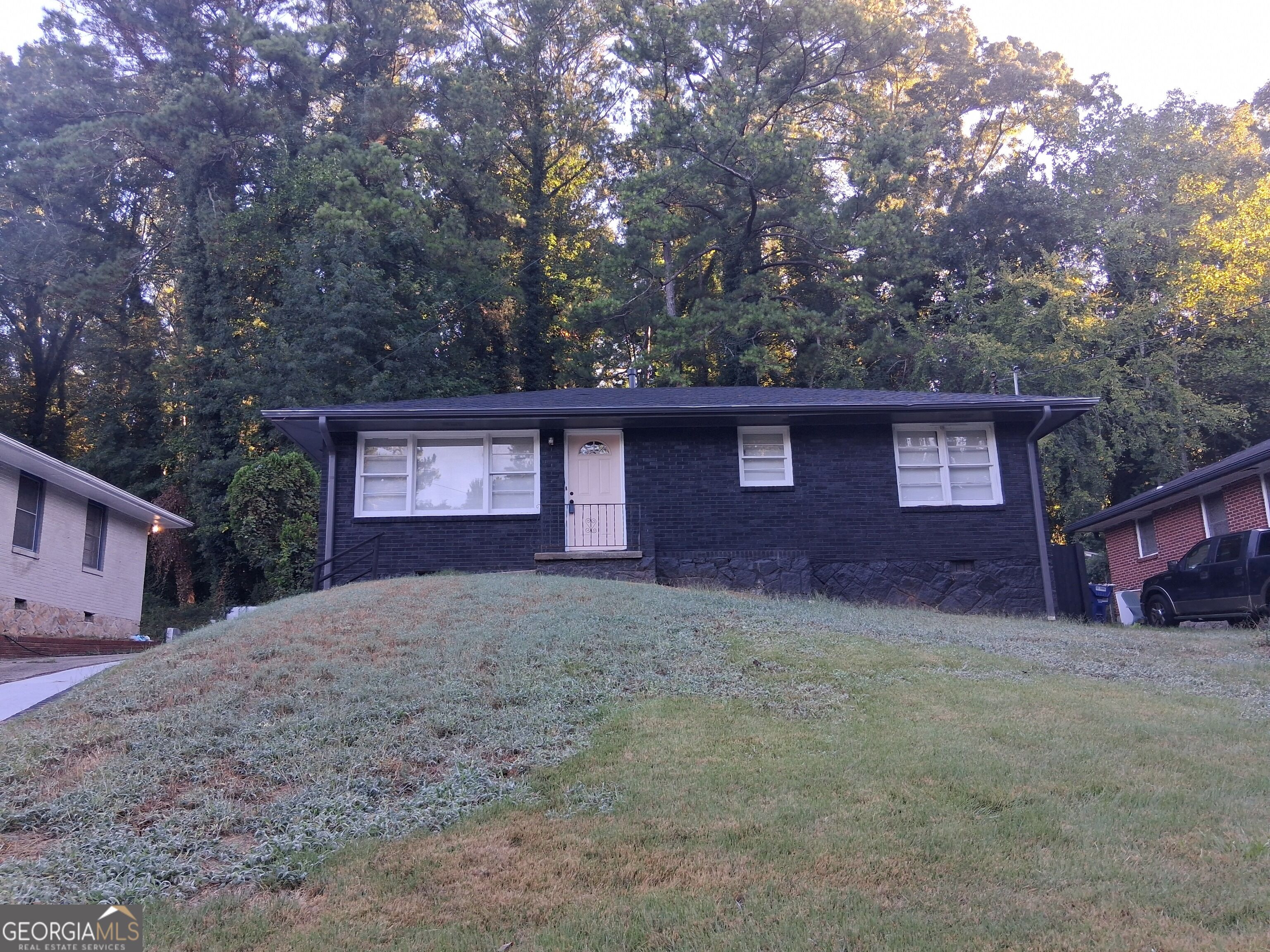 2028 Wells Drive Sw Property Photo 1