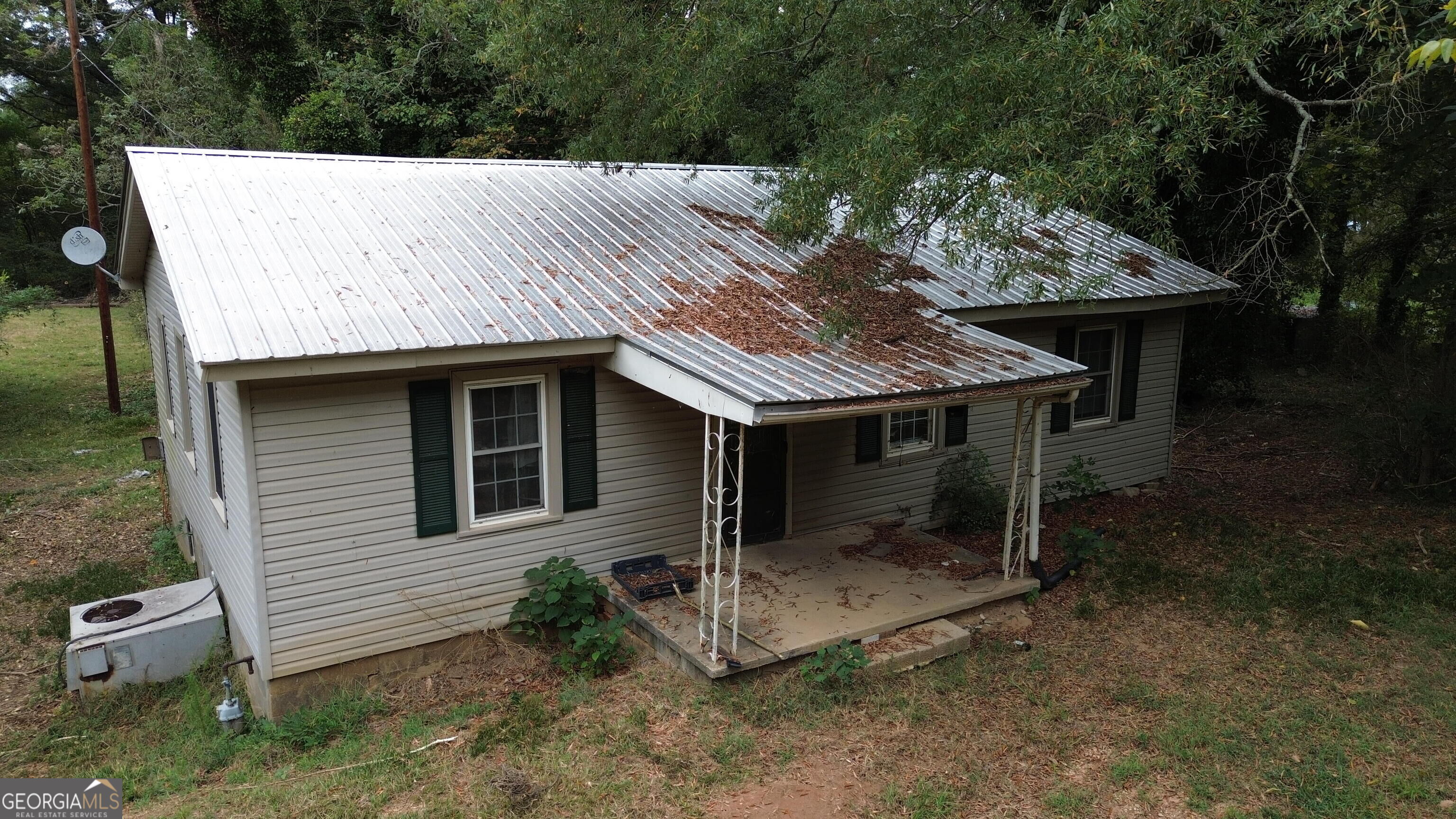 3356 Grady School Road Property Photo 1