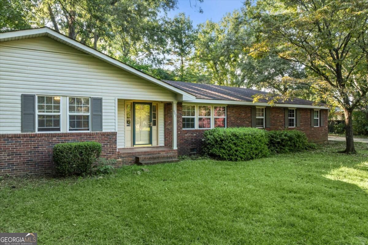 607 Hardeman Avenue Property Photo 5
