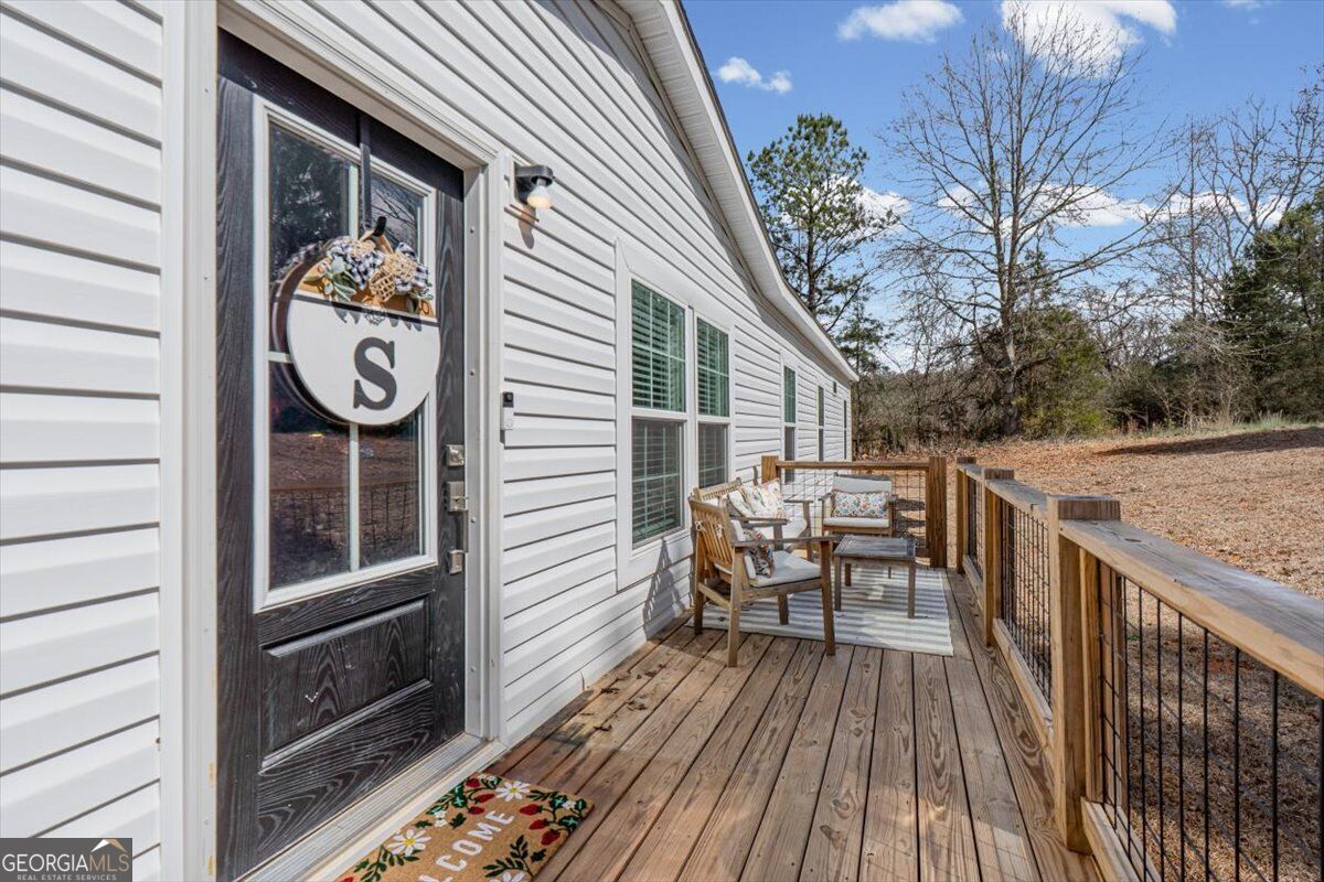 357 Nichols Road Se Property Photo 4