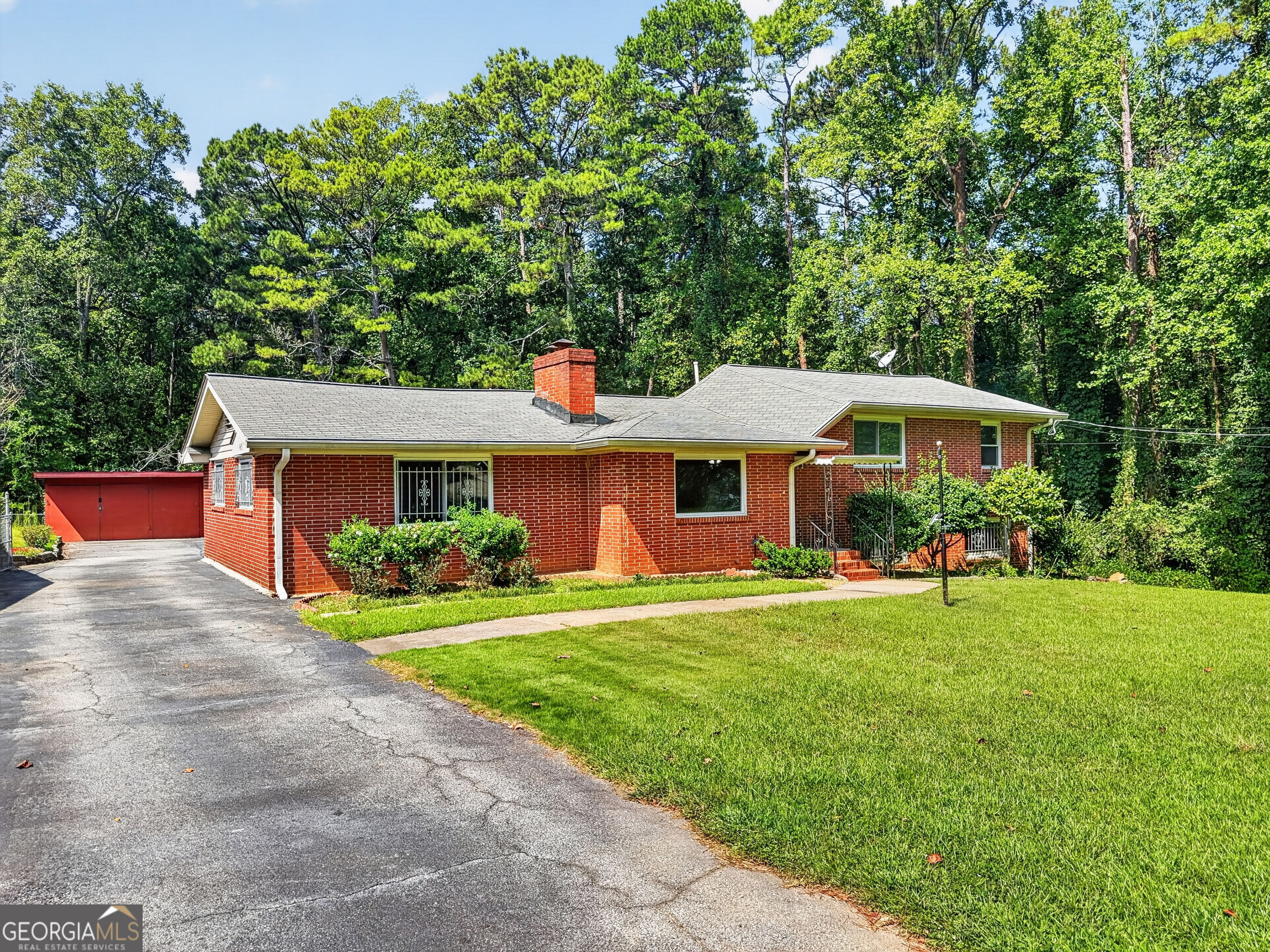 4435 Hillpine Road