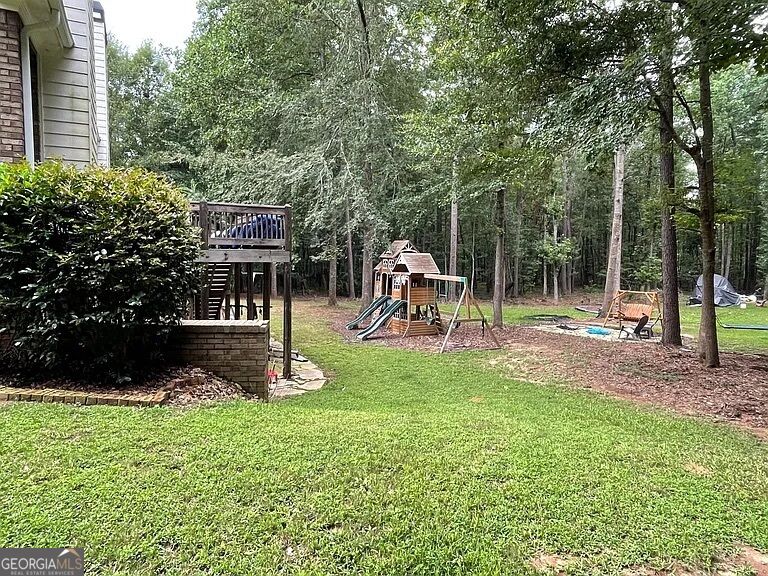 140 Wesley Drive Property Photo 2