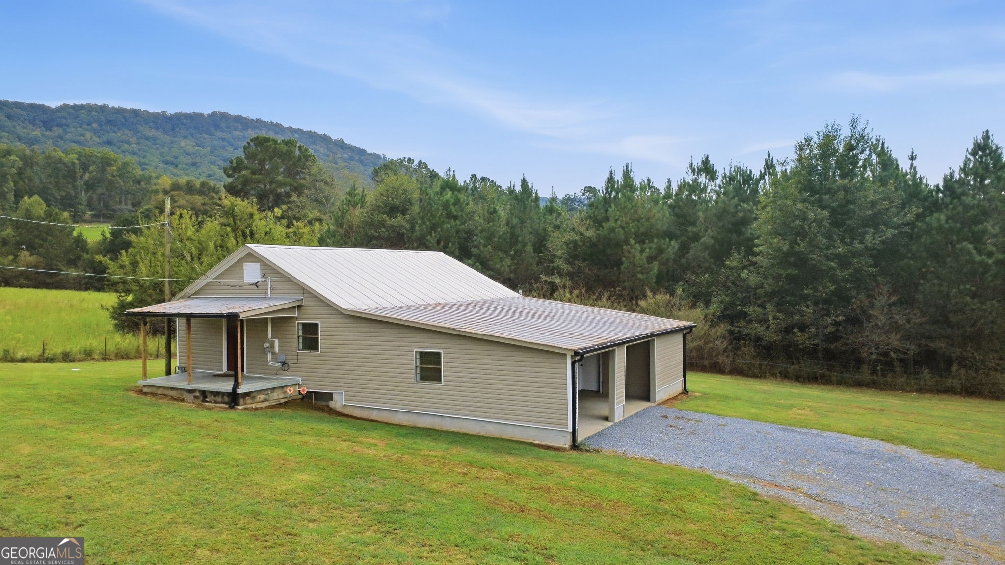 550 Burton Road Property Photo 1