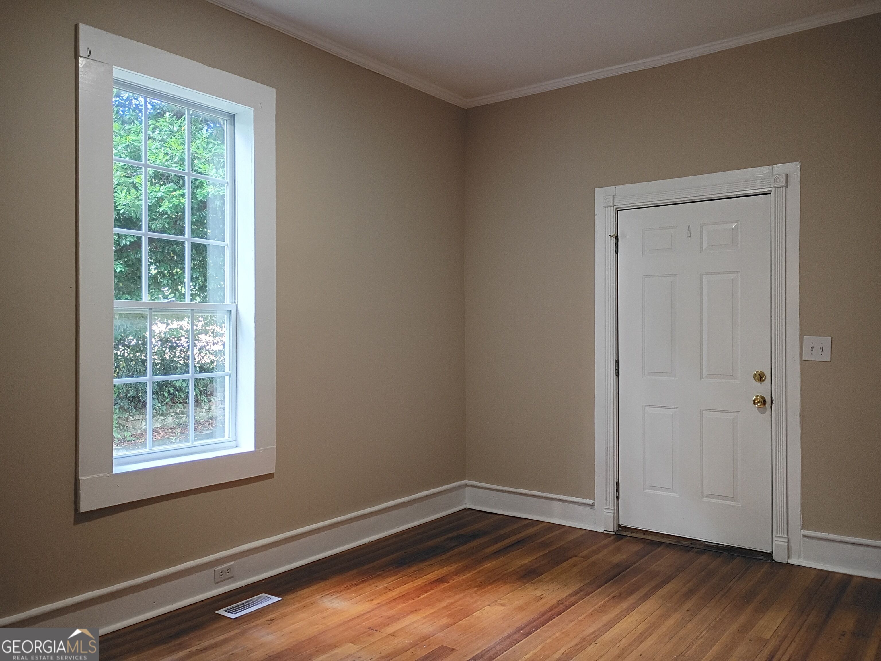 207 Park Avenue # B Property Photo 4