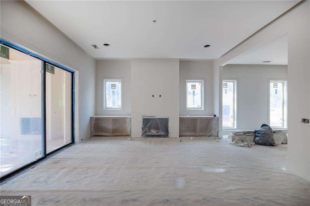 2756 Winding Lane Ne Property Photo 5