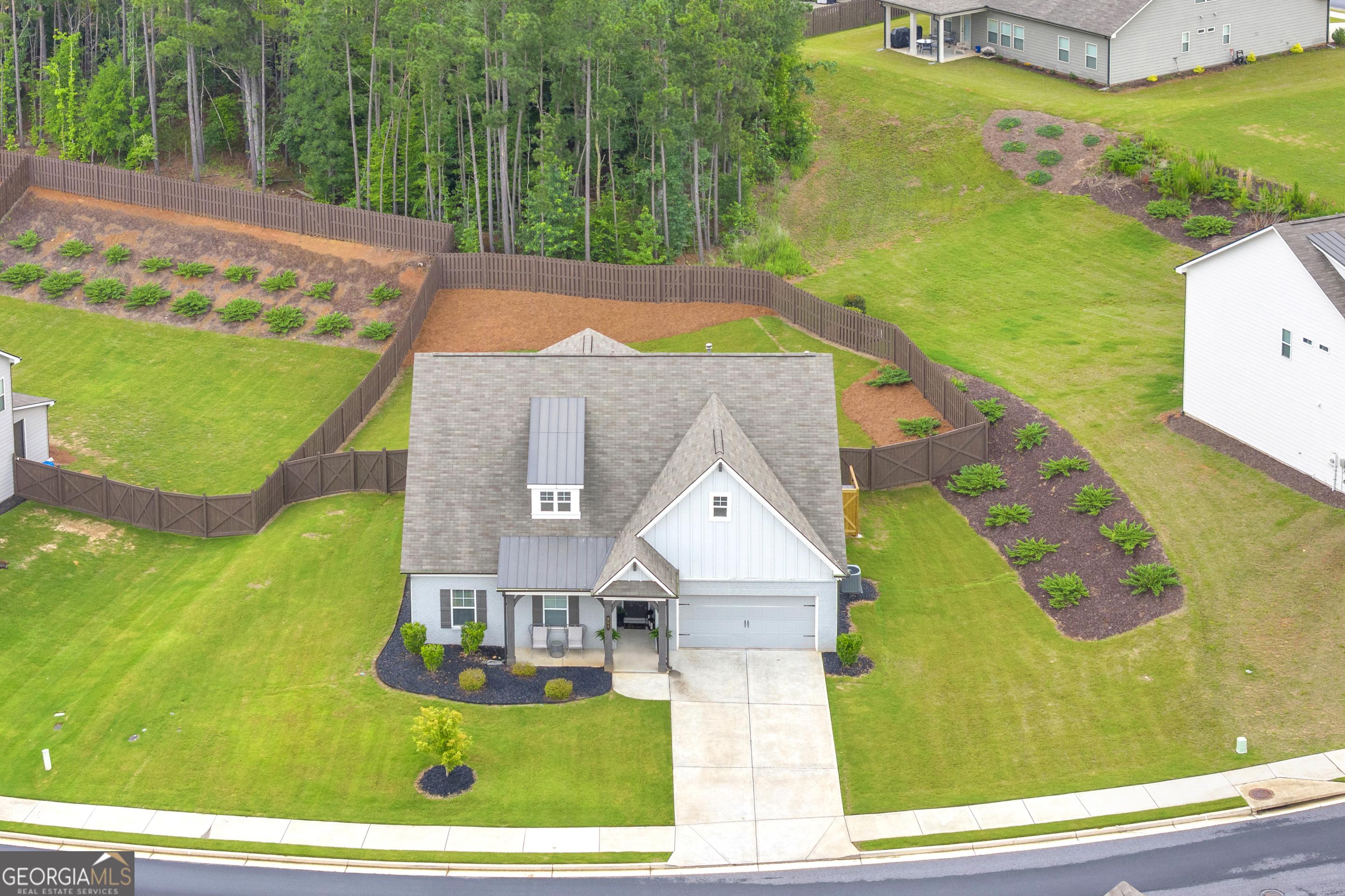 255 Sandhill Lane Property Photo 1